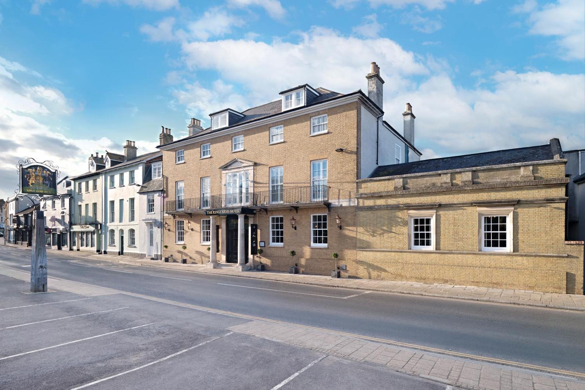 Отель The Kings Arms Христчёрч Экстерьер фото