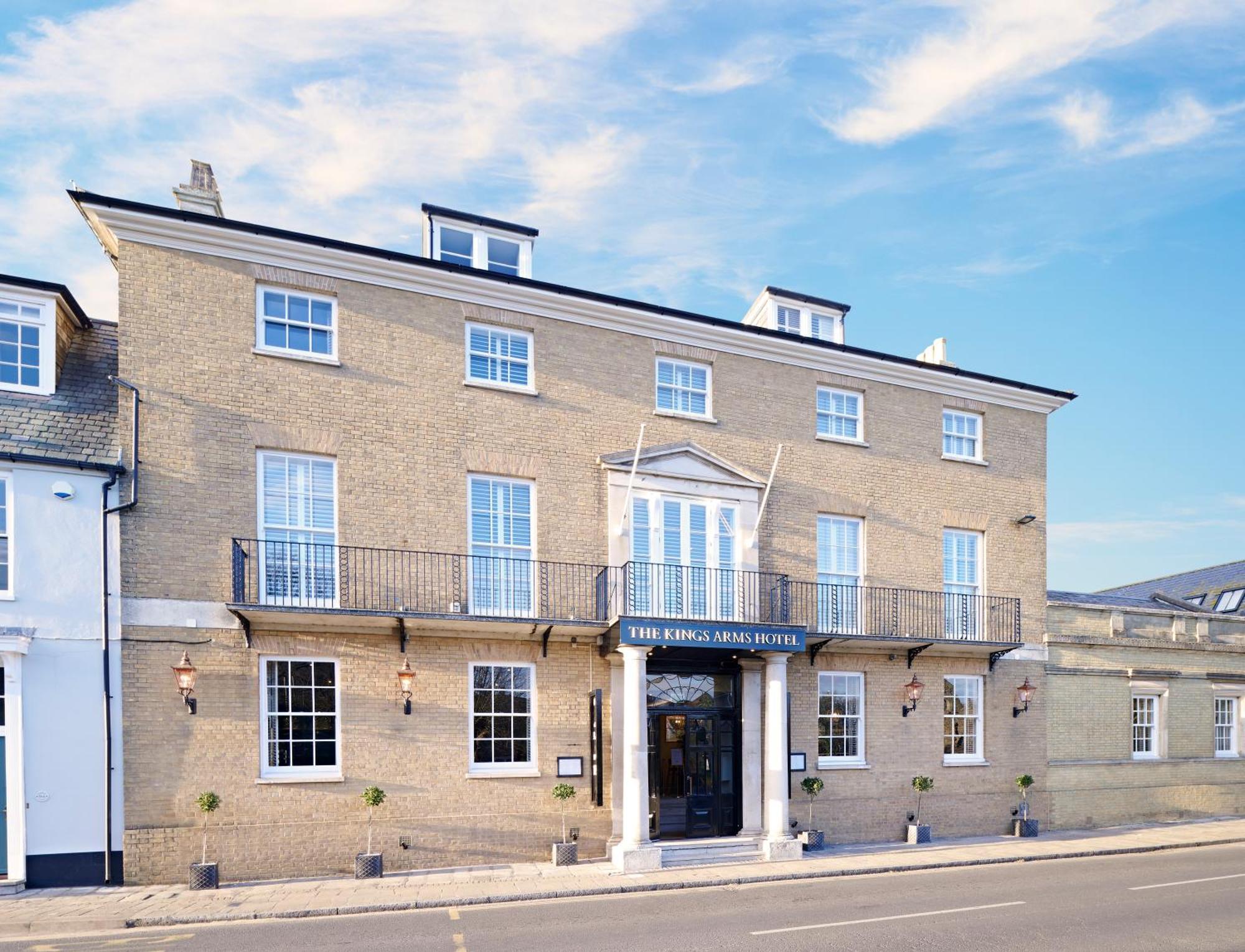 Отель The Kings Arms Христчёрч Экстерьер фото